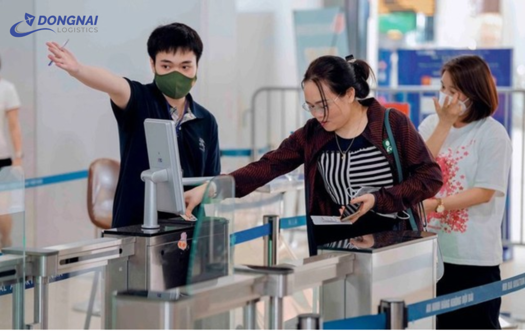 Sân Bay Nội Bài Triển Khai Thủ Tục Bay Bằng Sinh Trắc Học Trên VNeID