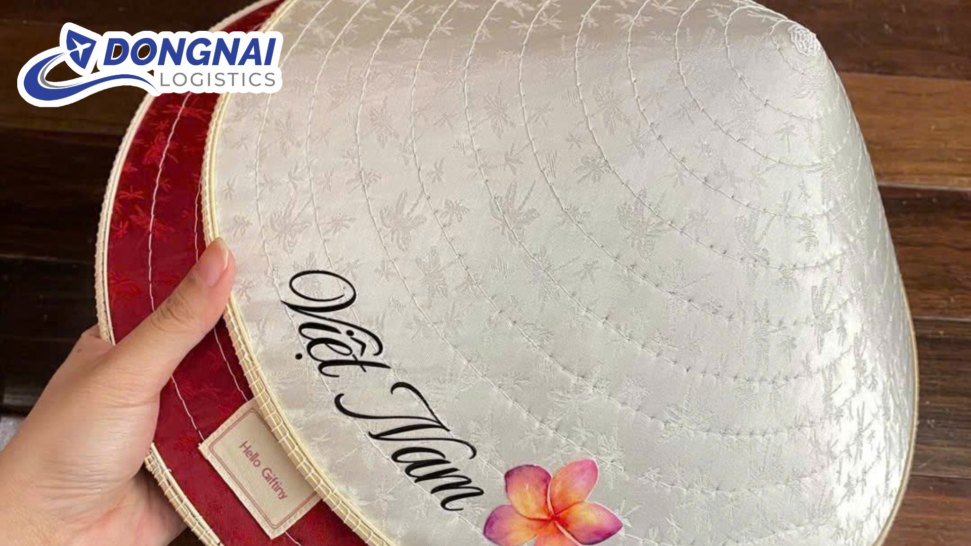 VIETNAMESE CONICAL HATS FROM HANOI TO GERMANY VIETNAMESE CONICAL HATS FROM HANOI TO GERMANY