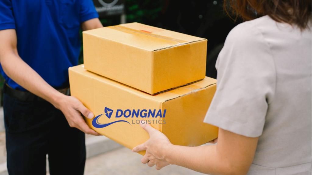 Vận tải hàng không gián đoạn khi Mỹ siết thuế với bưu kiện nhỏ: Nguy cơ 'bốc hơi' 22 tỉ USD