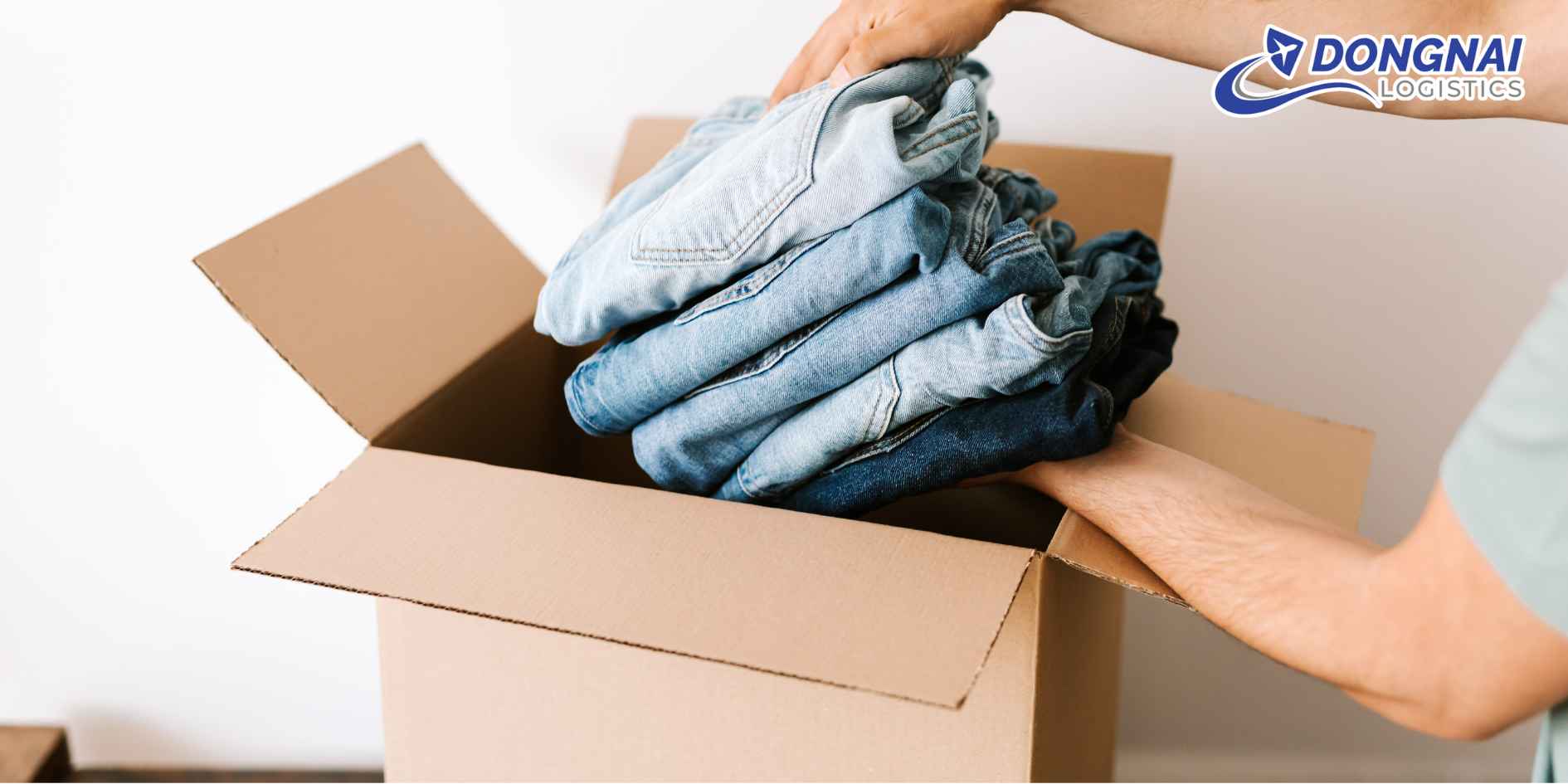 Dịch vụ vận chuyển quần áo từ Đồng Nai đi Hàn Quốc