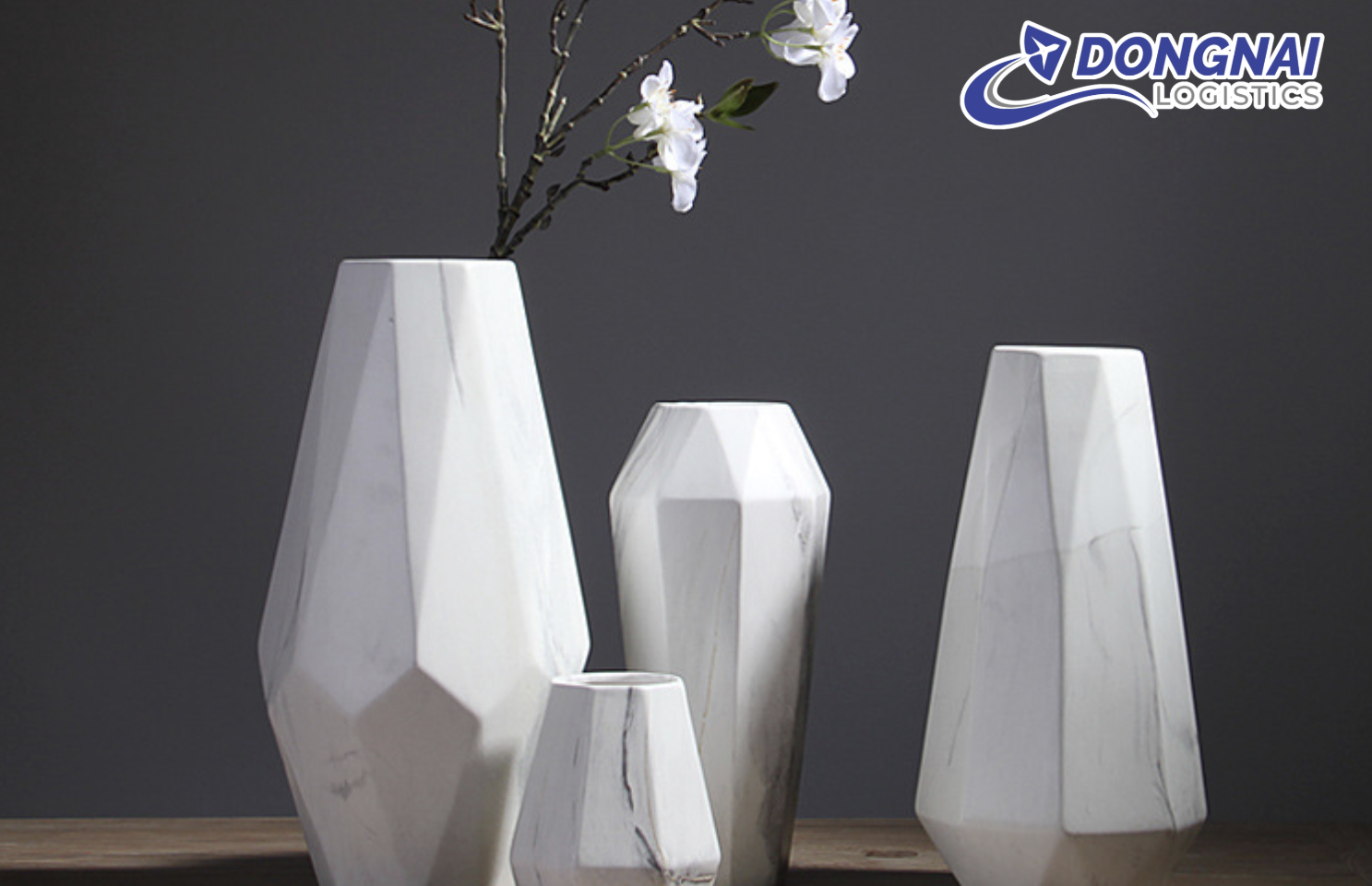 VẬN CHUYỂN BÌNH HOA BẰNG NHỰA TỪ ĐỒNG NAI ĐI CAMPUCHIA