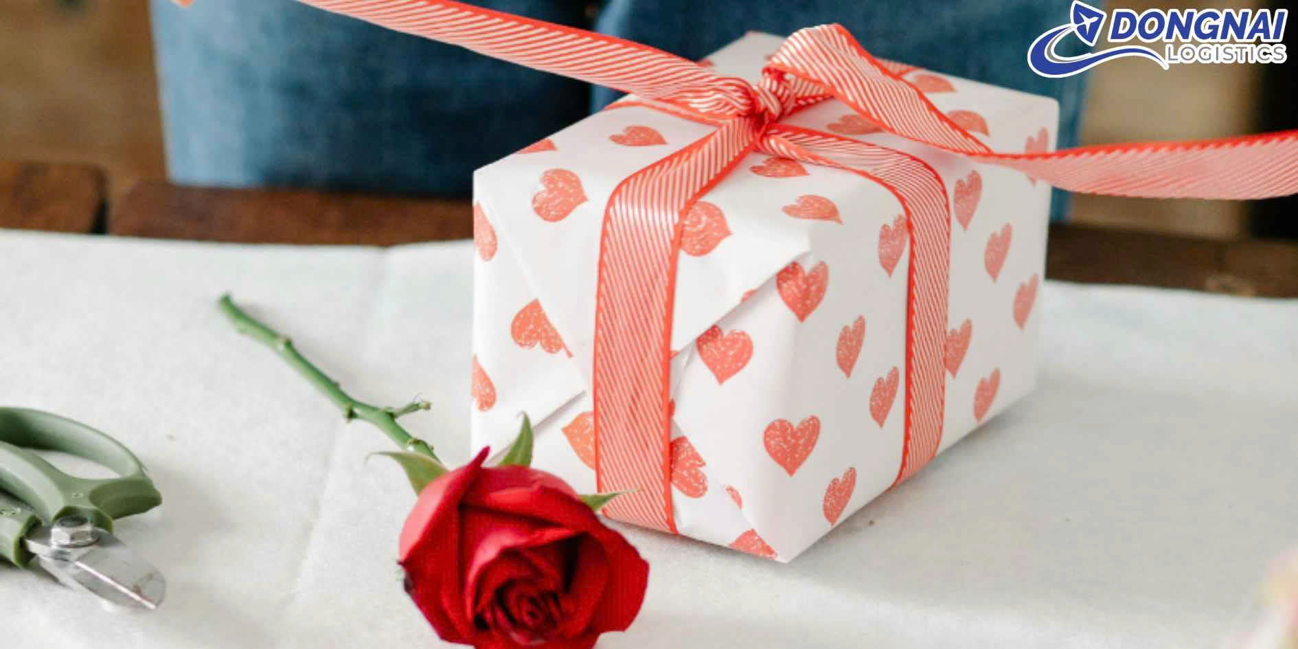 Vận Chuyển Toàn Quốc Dịp 20/11 – Trao Quà Tri Ân Nhanh Chóng