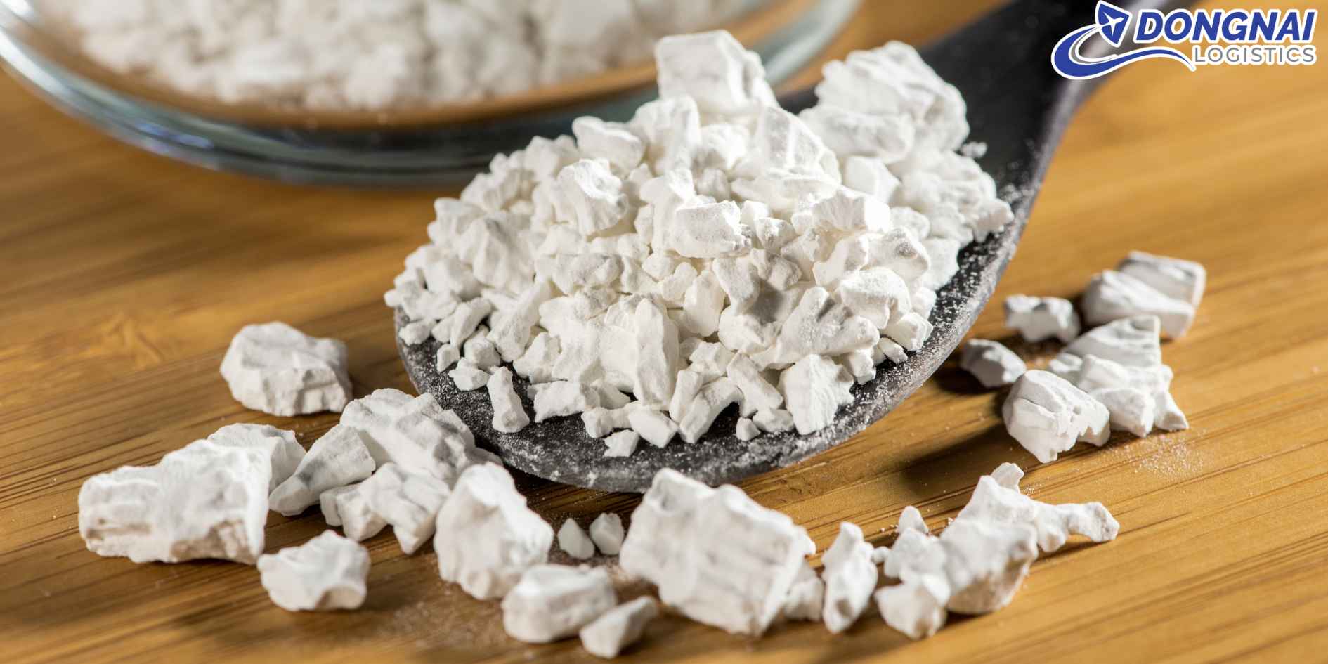 Vận Chuyển Bột Sắn Dây Nguyên Chất Sang Thụy Sỹ – An Toàn, Giữ Trọn Chất Lượng, Nhanh Chóng