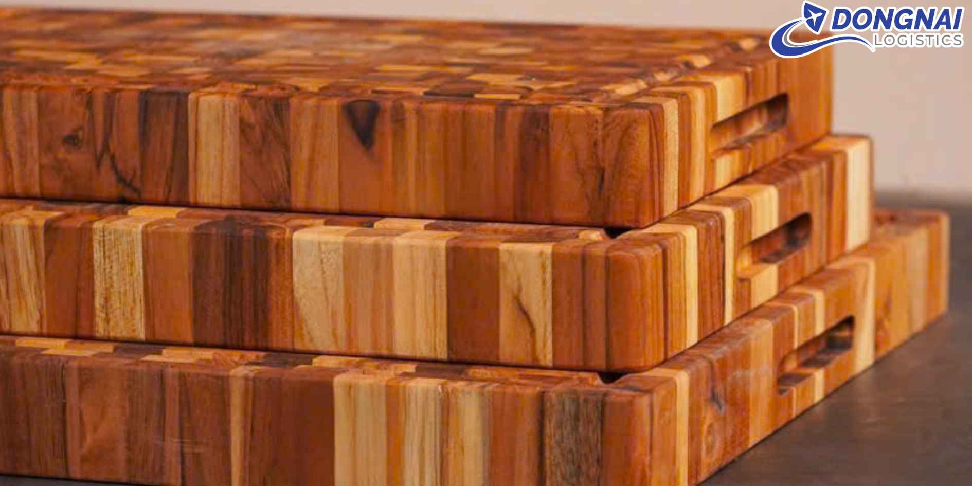 Vận Chuyển Bộ Thớt Gỗ Tự Nhiên Tây Nguyên Sang Đức – Giữ Trọn Độ Bền Và Chống Nứt Mẻ