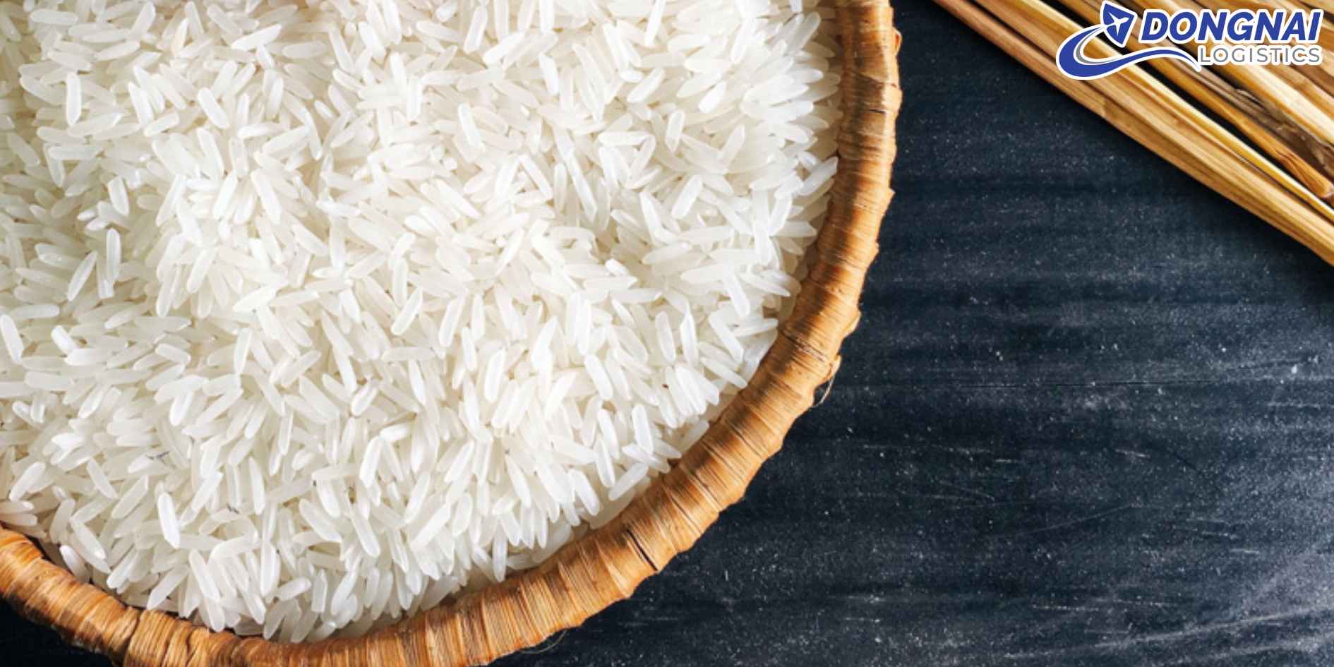 Vận Chuyển Gạo ST25 Từ Việt Nam Sang Pháp Cho Du Học Sinh – Giữ Trọn Hương Vị Cơm Việt