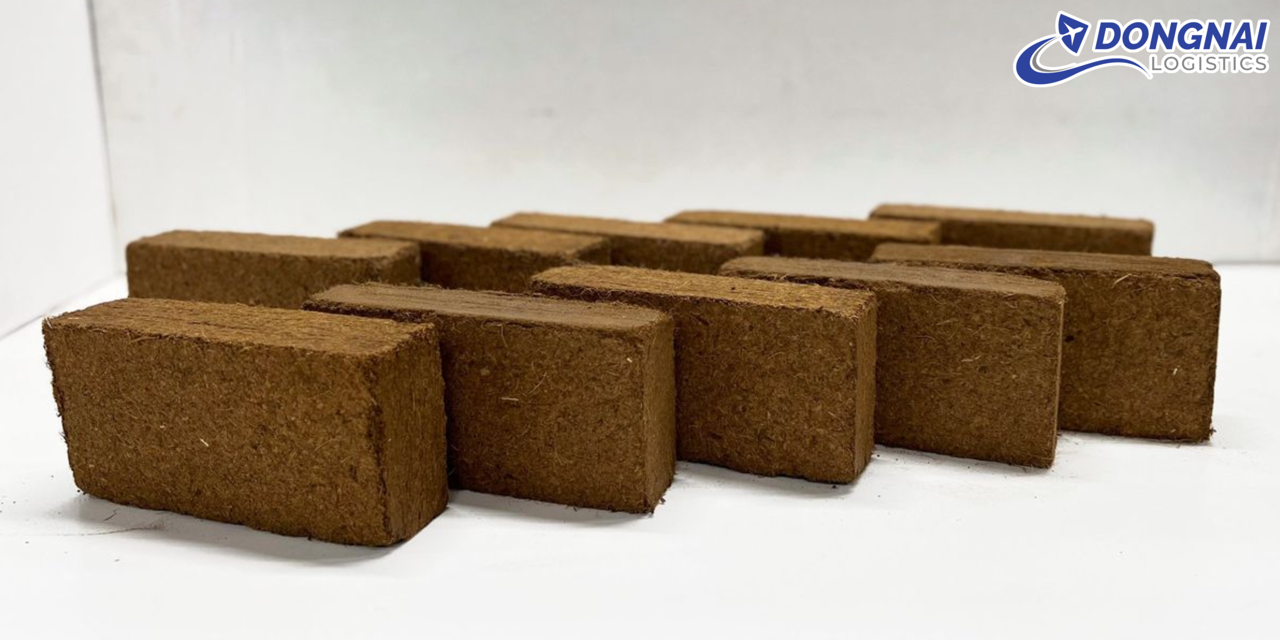 Gửi Viên Nén Xơ Dừa Từ Bến Tre Đi Hà Nội – Nhanh, An Toàn, Đúng Hẹn Cùng DongNai Logistics