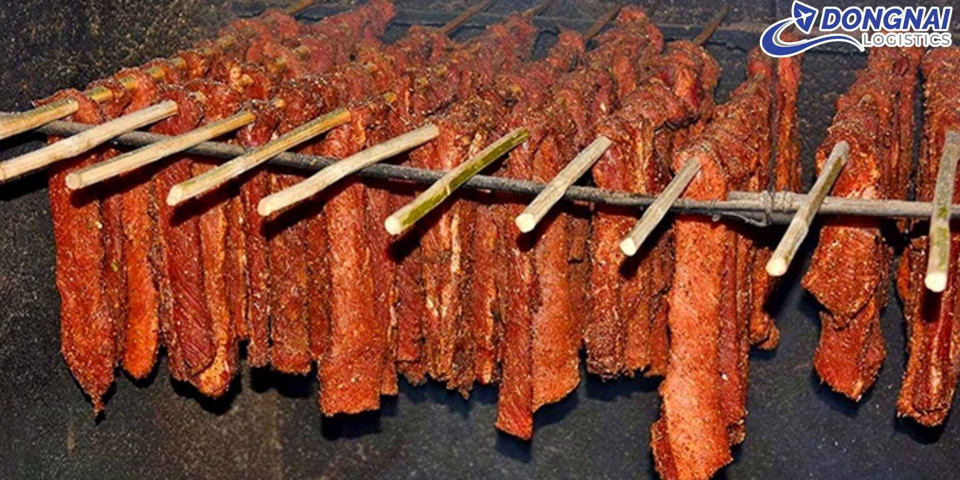 Vận Chuyển Thịt Trâu Gác Bếp Sơn La Sang Cần Thơ – Đảm Bảo Khô, Không Mốc Suốt Quãng Đường