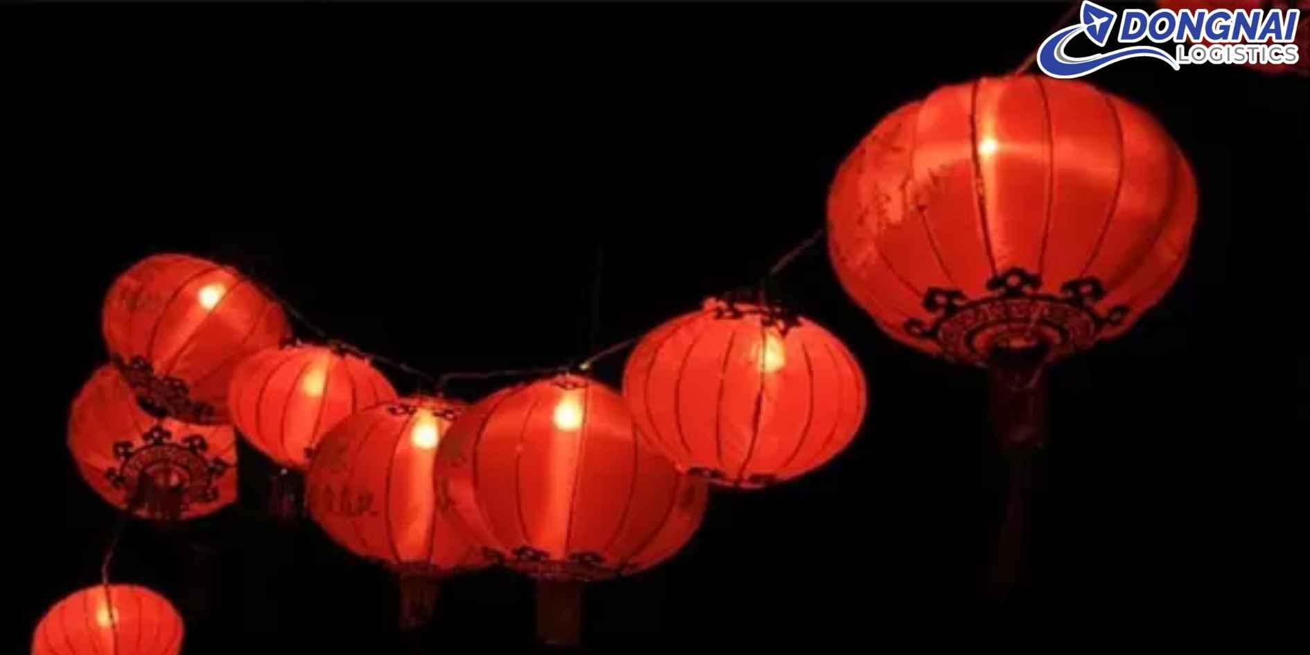 Vận Chuyển Đèn Lồng Đỏ Treo Tết Truyền Thống Sang Mỹ – Giữ Trọn Sắc Xuân Việt Nơi Xứ Người