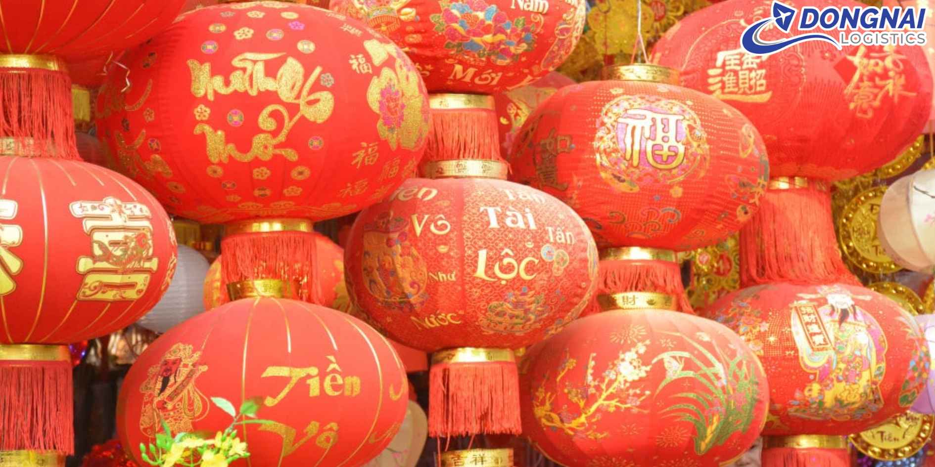 Vận Chuyển Đèn Lồng Đỏ Treo Tết Truyền Thống Sang Mỹ – Giữ Trọn Sắc Xuân Việt Nơi Xứ Người