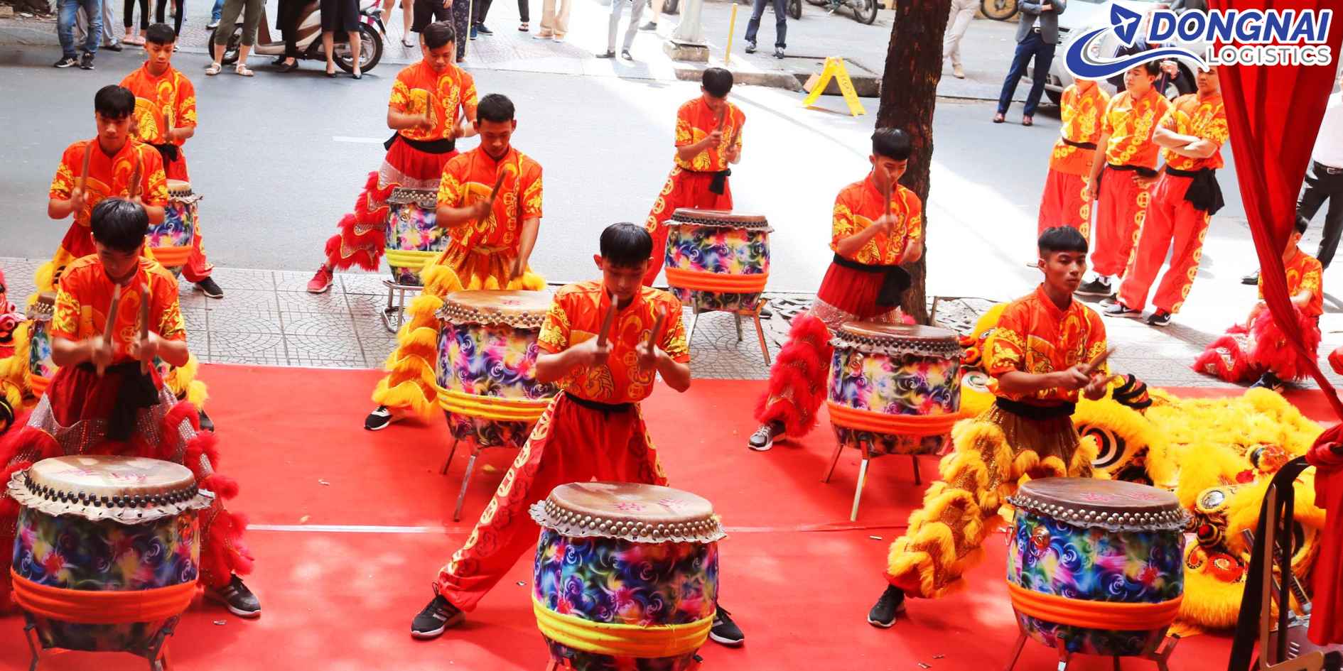 Vận Chuyển Trống Lân Mini Trang Trí Tết Sang Úc – Lan Tỏa Không Khí Lễ Hội Truyền Thống Việt Nam