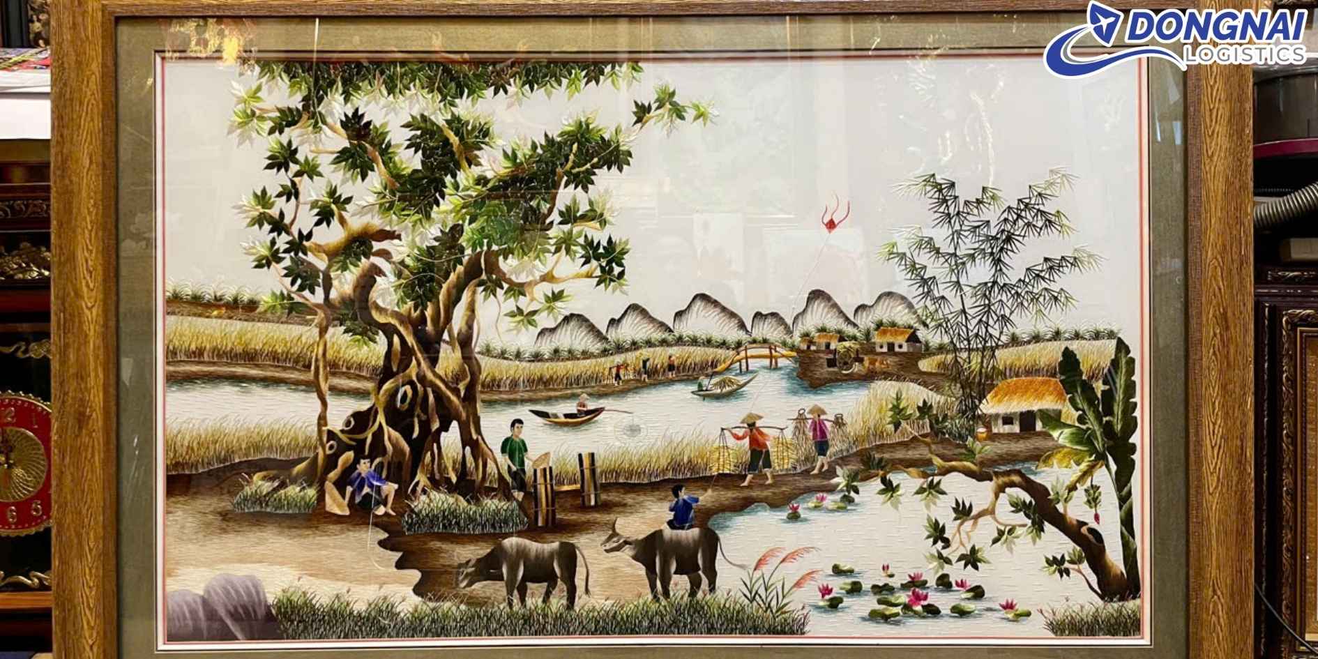 Vận Chuyển Tranh Thêu Tay Sang Thụy Sĩ – Kết Nối Nghệ Thuật Thủ Công Việt Ra Thế Giới