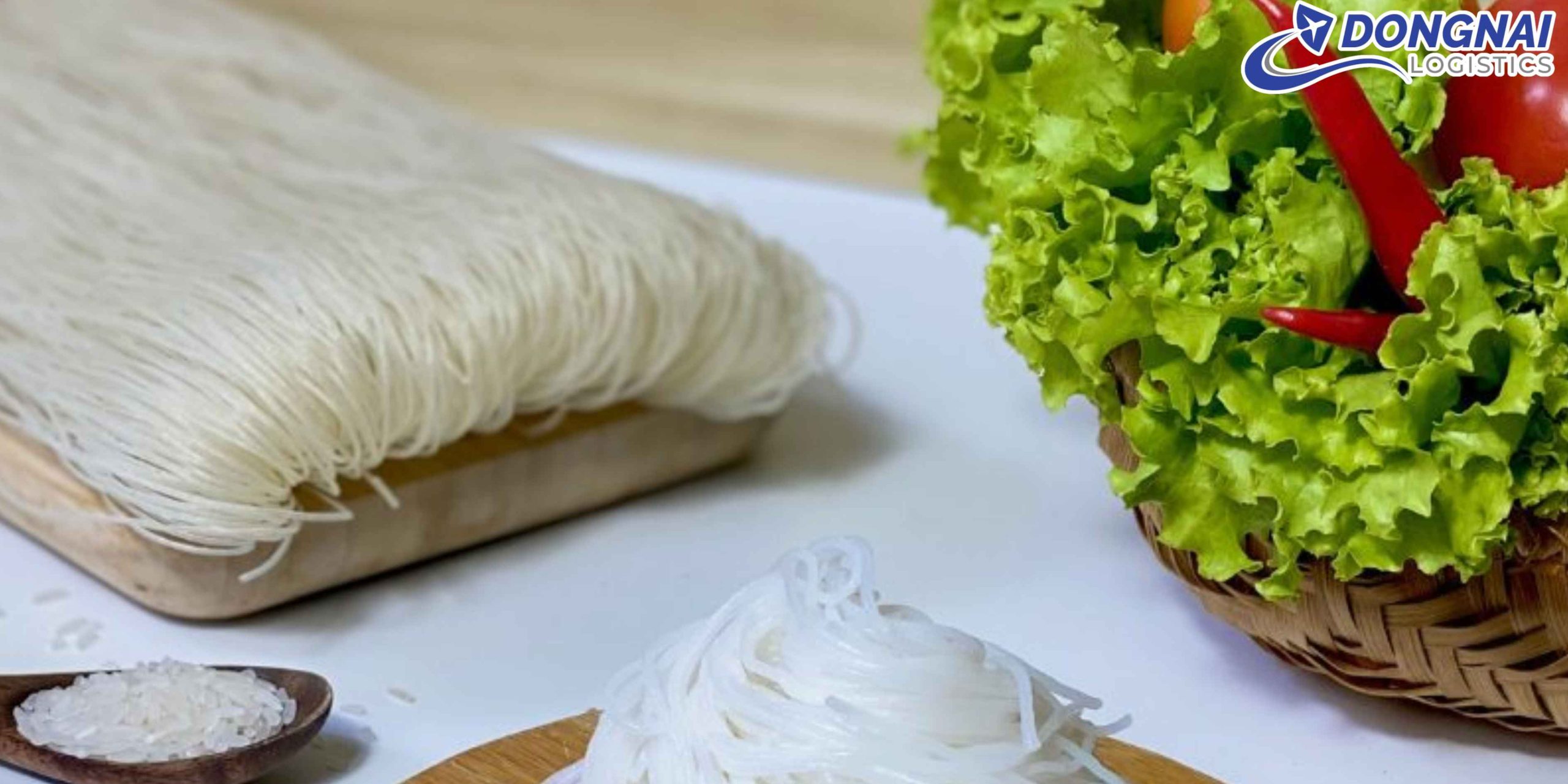 Gửi Bún Khô Làng Chèm Từ Hà Nội Vào TP. HCM – Đóng Gói An Toàn, Giao Nhanh Cùng Đồng Nai Logistics