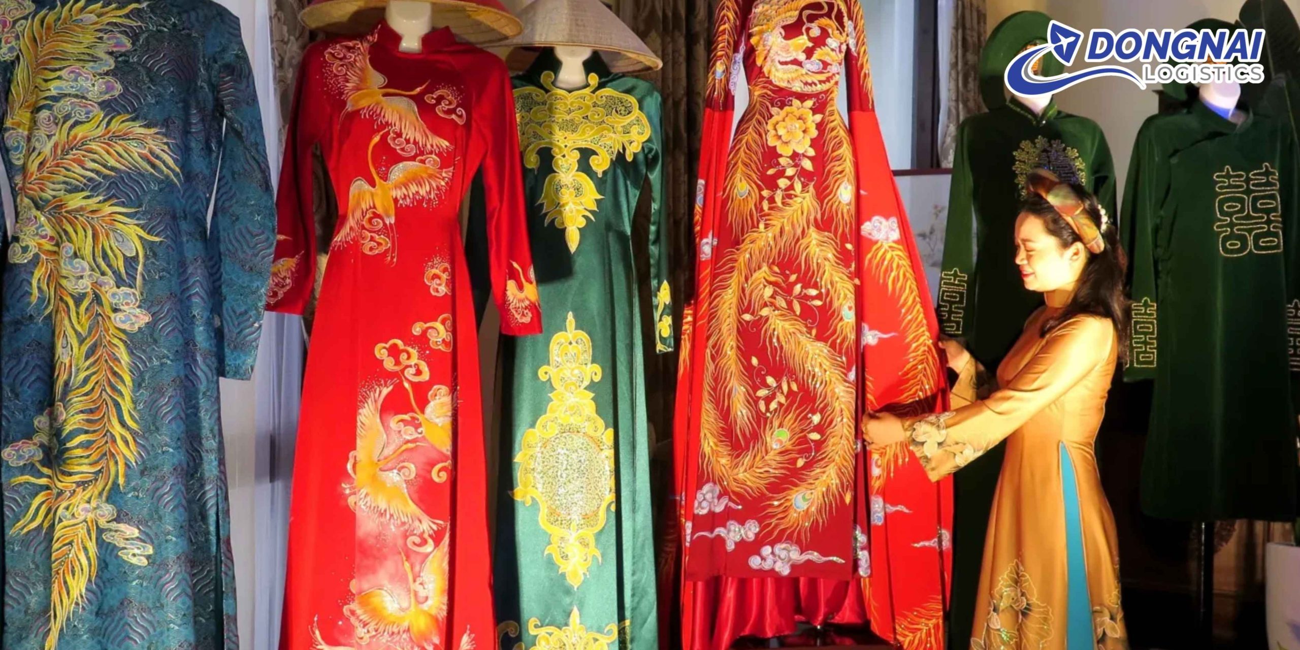 Gửi Áo Dài Từ Việt Nam Đi Canada An Toàn Cùng DongNai Logistics