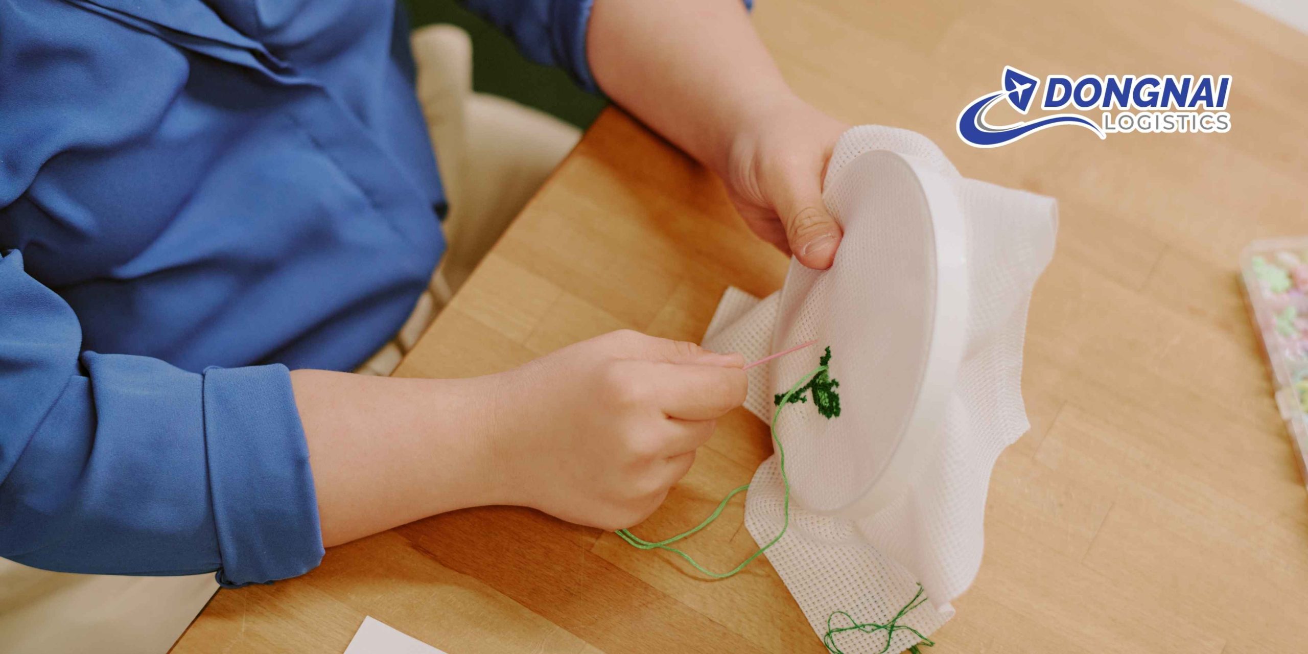 Vận Chuyển Logo Thêu Đi Mỹ – Quy Trình, Điều Kiện Và Lưu Ý Quan Trọng