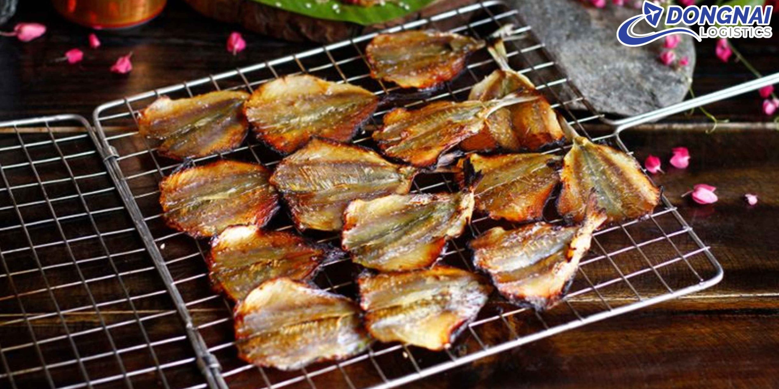 Gửi Khô Cá Chỉ Vàng Đóng Gói Hút Chân Không Sang Singapore – Bảo Quản Tốt, Chuẩn Quy Định Cùng Đồng Nai Logistics