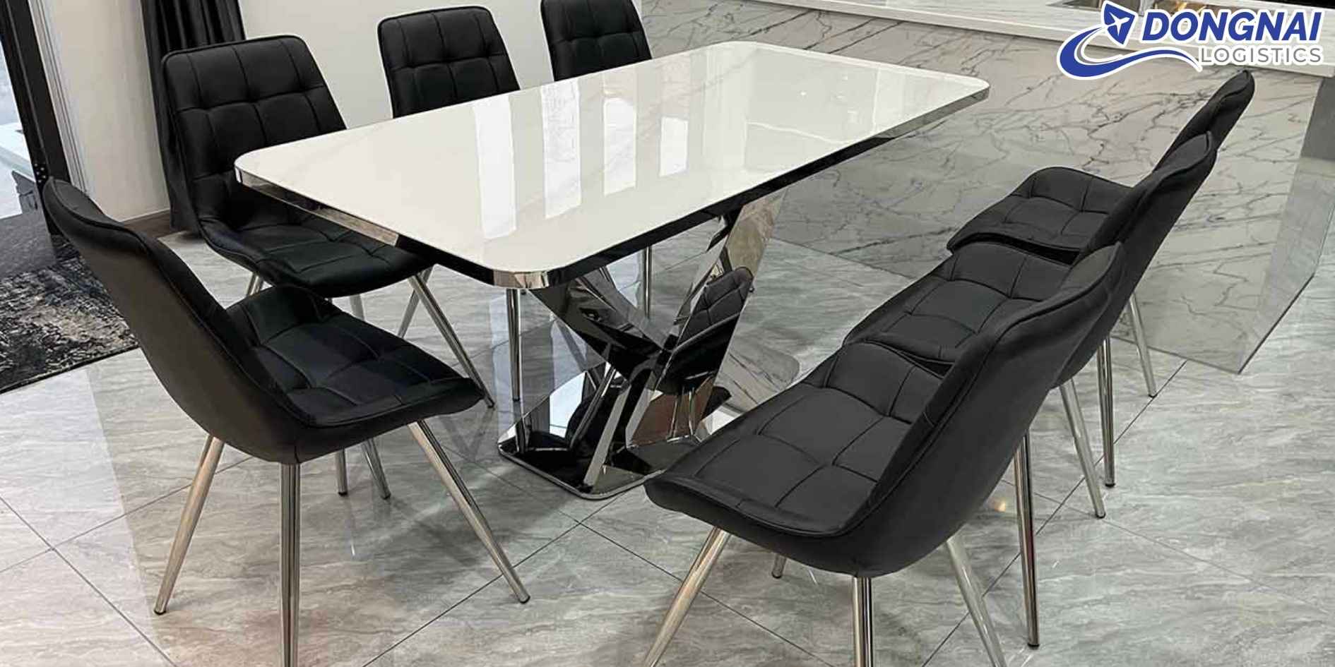 Vận Chuyển Bàn Ăn Mặt Đá Nguyên Khối Sang Đức – Giải Pháp Bảo Vệ Hàng Nặng