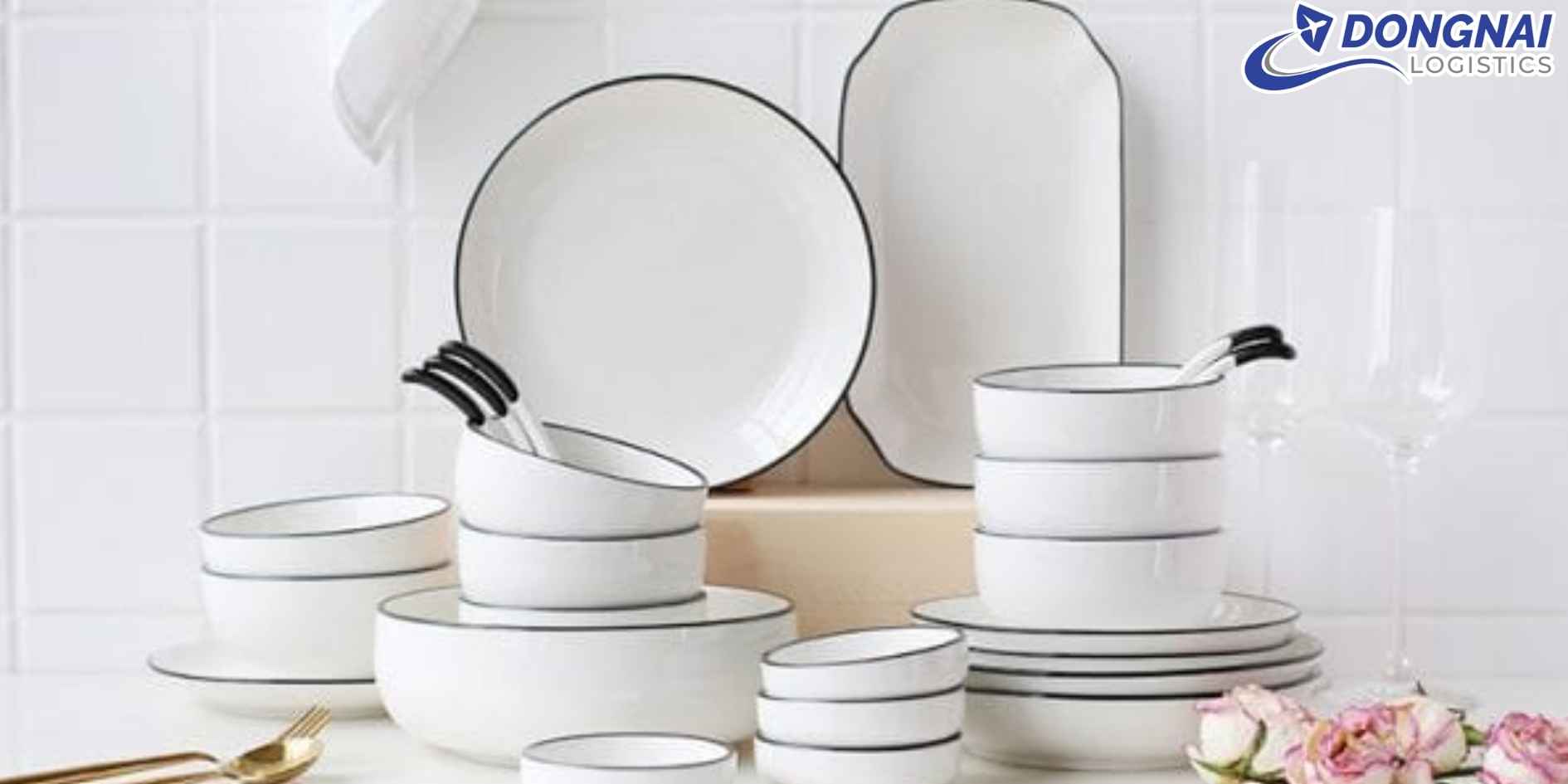 Vận Chuyển Bộ Chén Đĩa Sứ Trắng Sang Pháp – Giữ Trọn Độ Bóng Và Màu Sắc