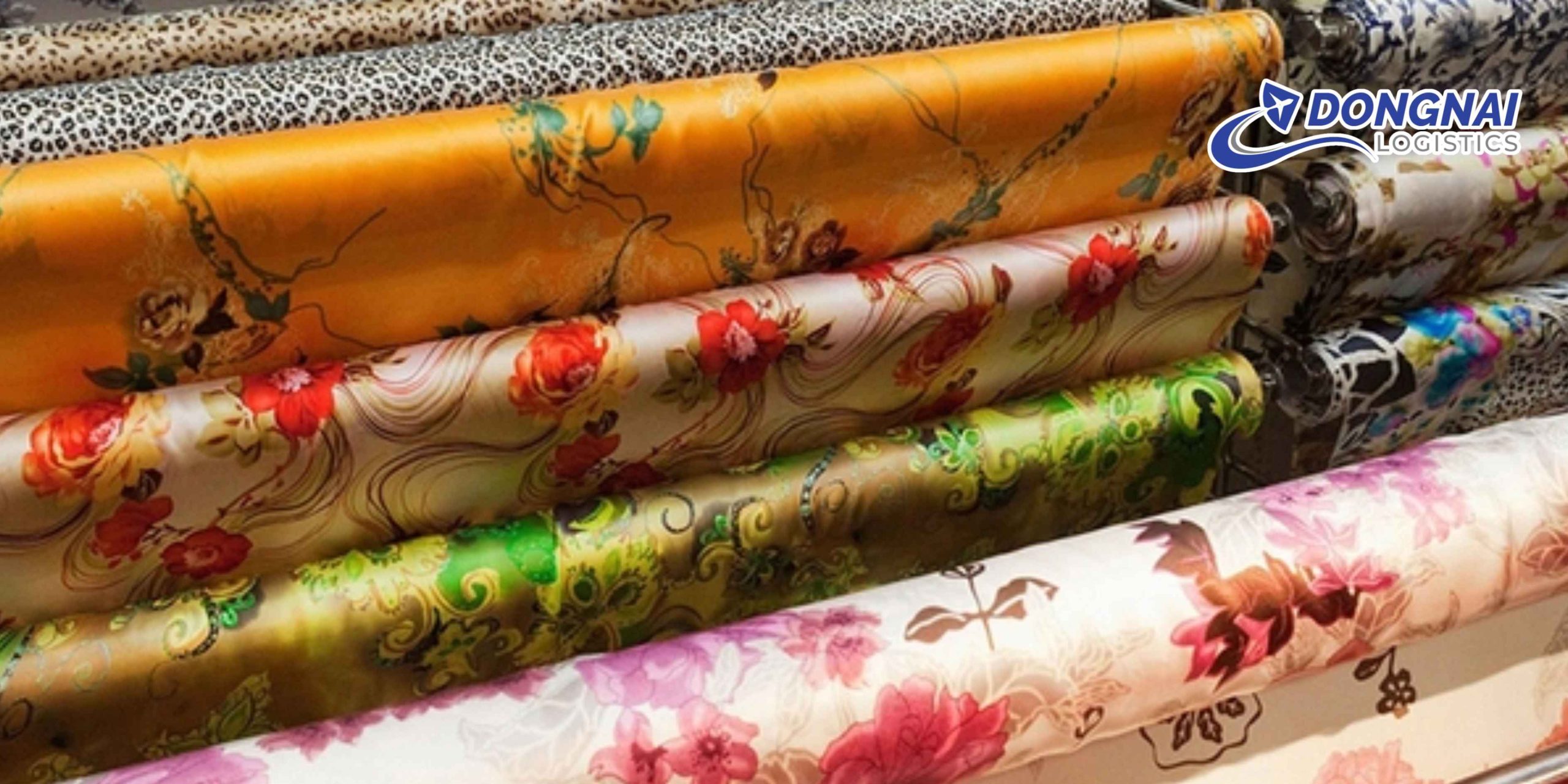 Gửi Vải Áo Dài Từ Việt Nam Đi Mỹ – An Toàn, Đúng Hẹn Cùng DongNai Logistics