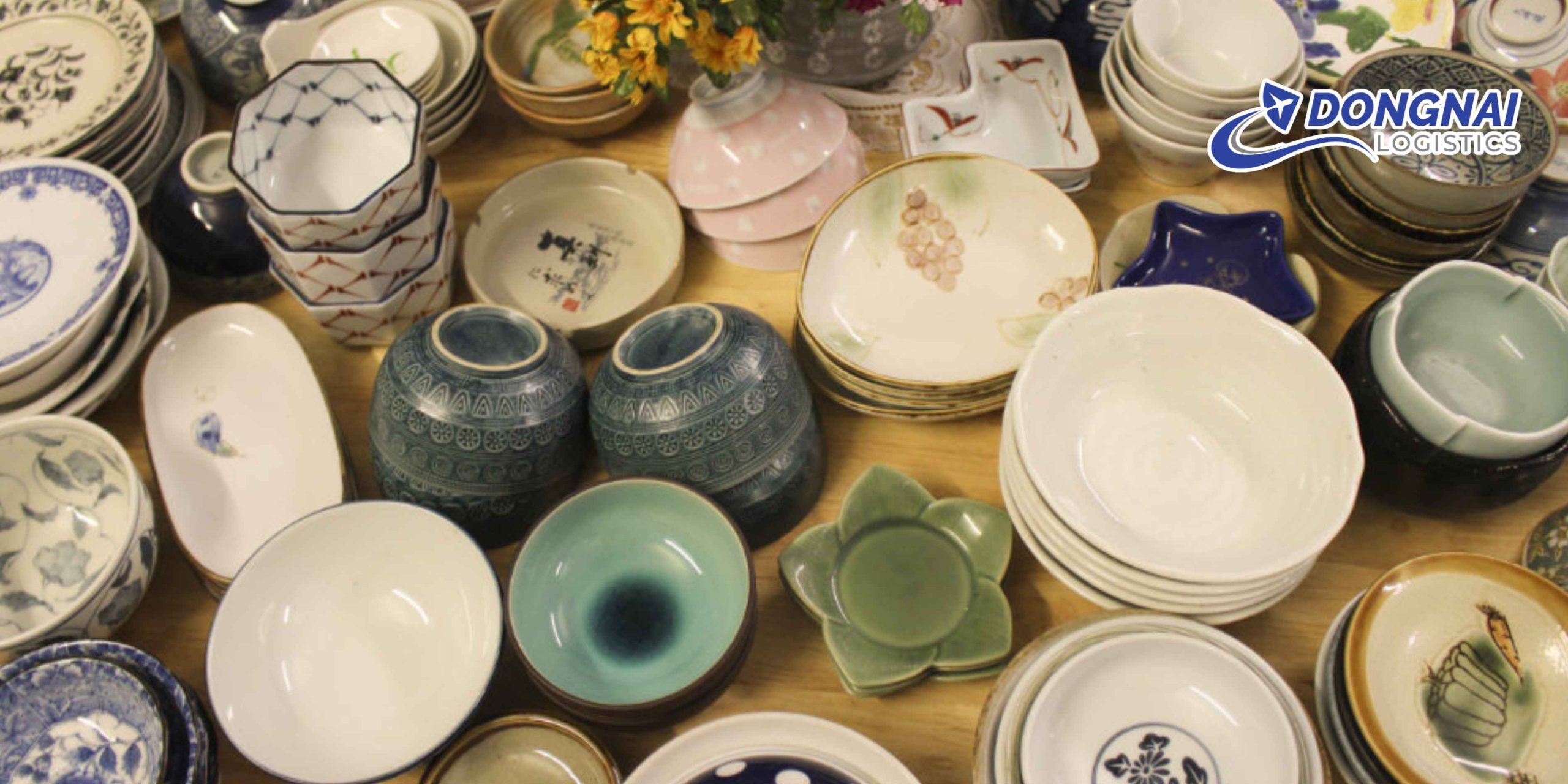 Gửi Đồ Gốm Bát Tràng Từ Hà Nội Đi TP.HCM An Toàn Cùng DongNai Logistics