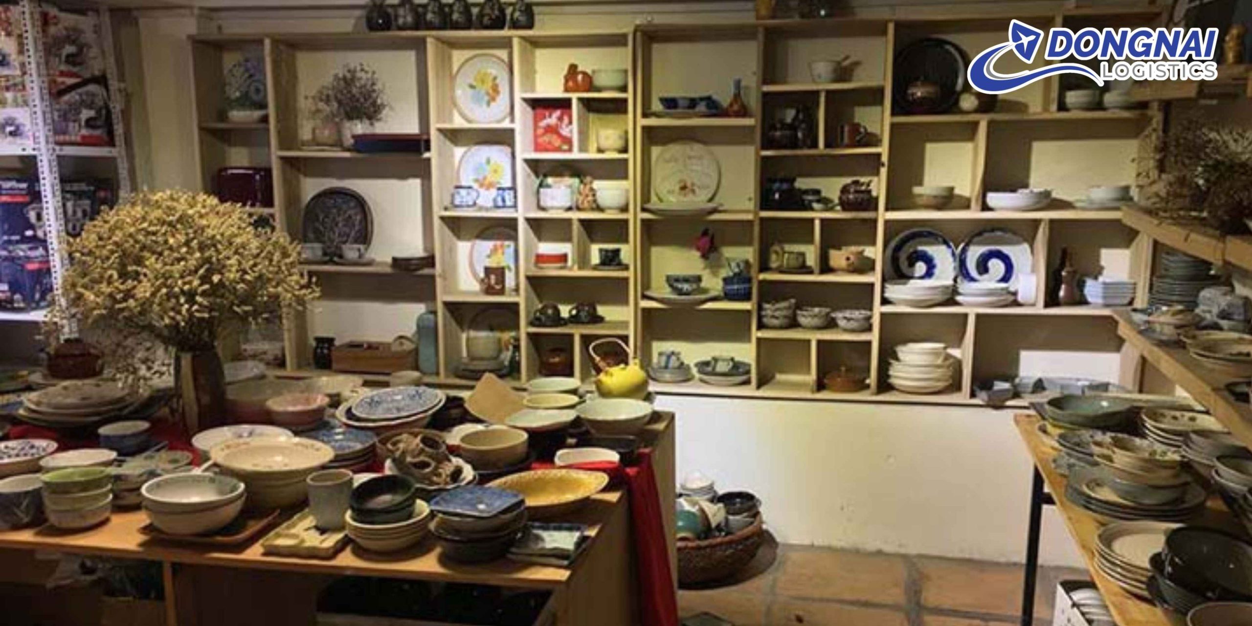 Gửi Đồ Gốm Bát Tràng Từ Hà Nội Đi TP.HCM An Toàn Cùng DongNai Logistics
