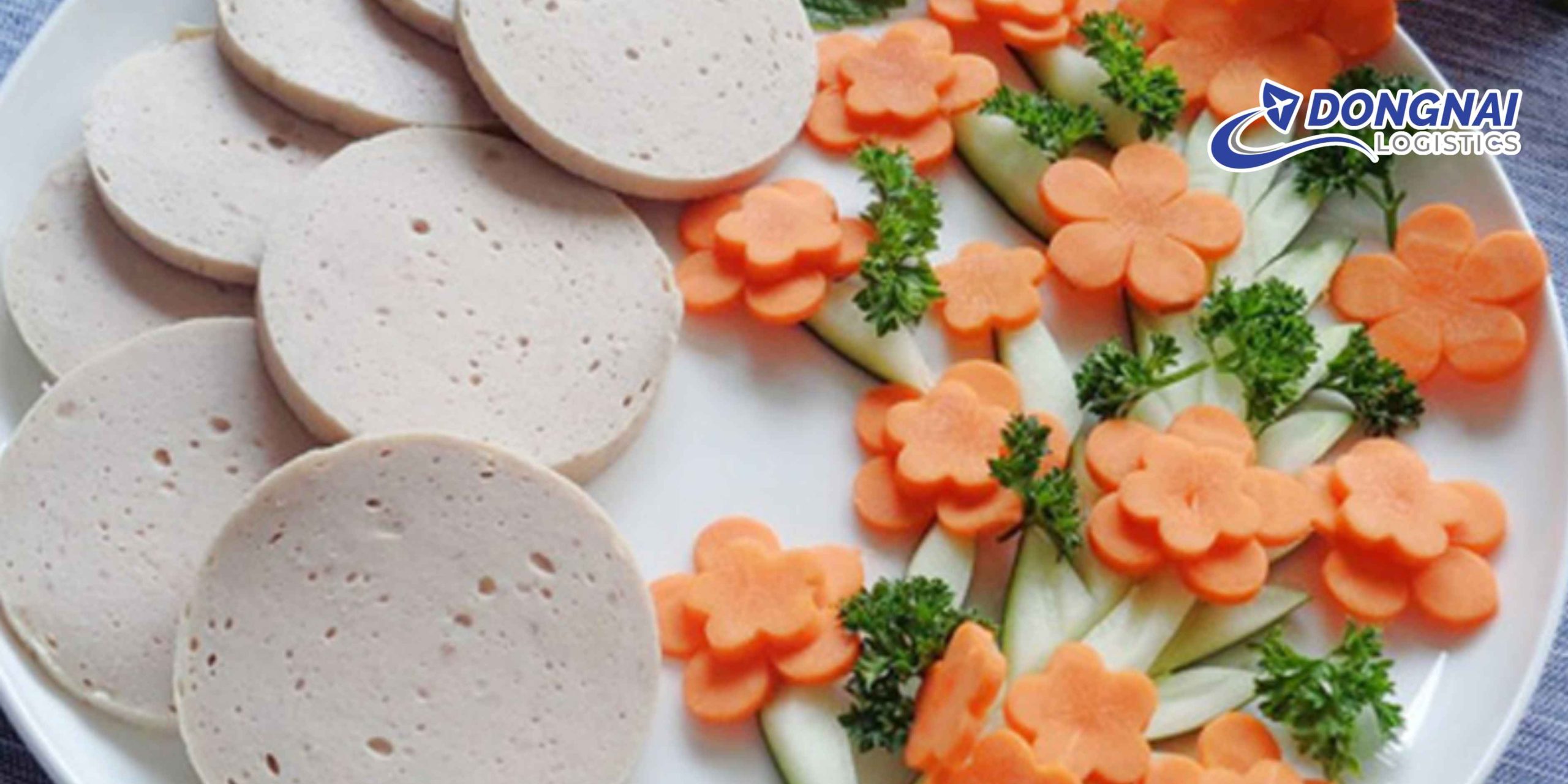 Gửi Giò Lụa Từ Hà Nội Đi TP.HCM Nhanh Chóng, An Toàn Cùng DongNai Logistics