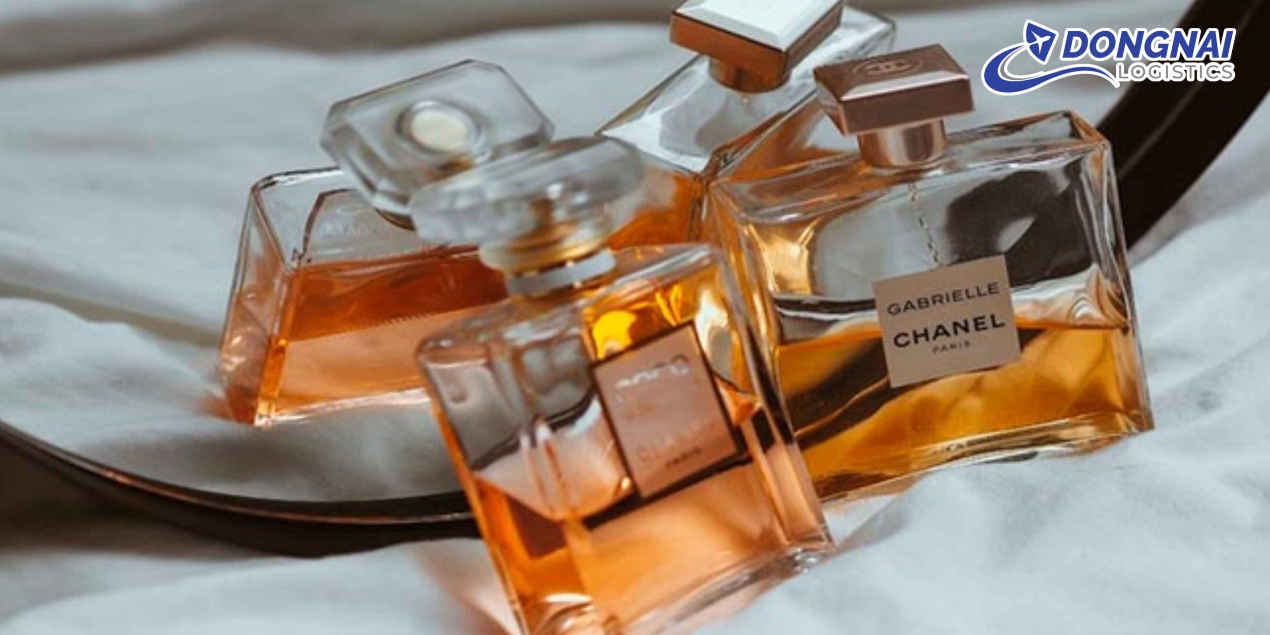 Gửi Nước Hoa Từ Việt Nam Sang Hàn Quốc An Toàn, Nhanh Chóng Cùng DongNai Logistics