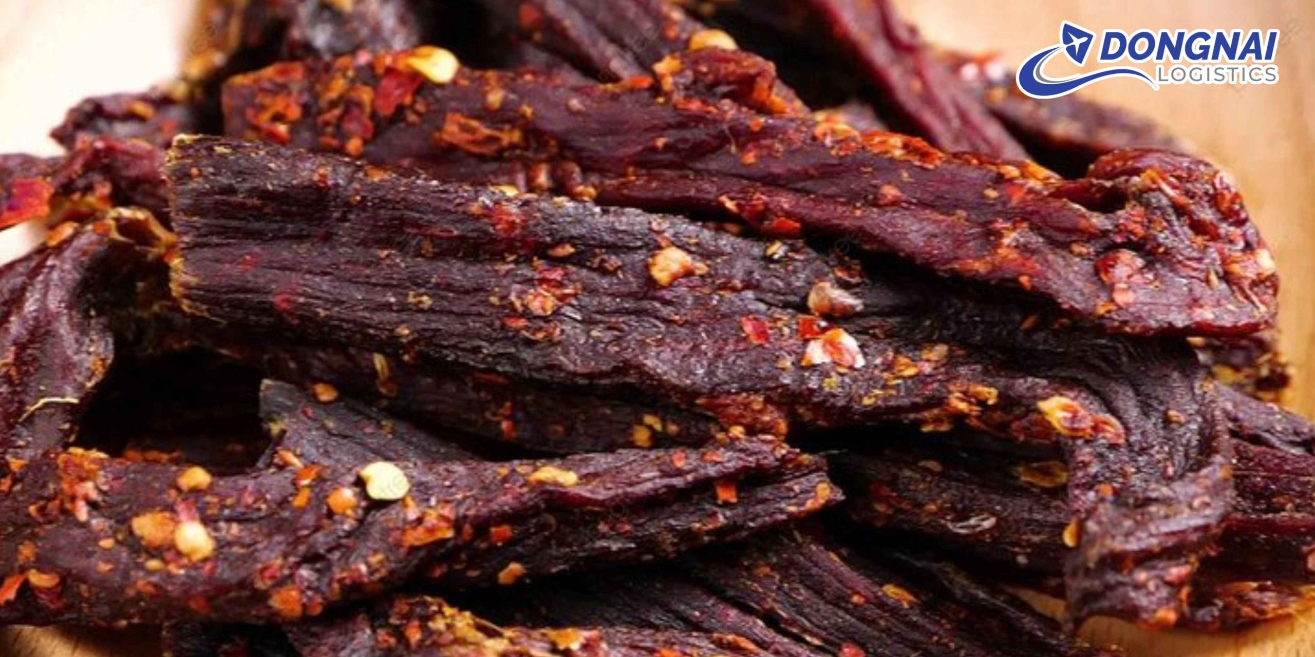 Gửi Khô Bò Tết Từ Hà Nội Vào TP.HCM – Nhanh, Kín, An Toàn Cùng DongNai Logistics