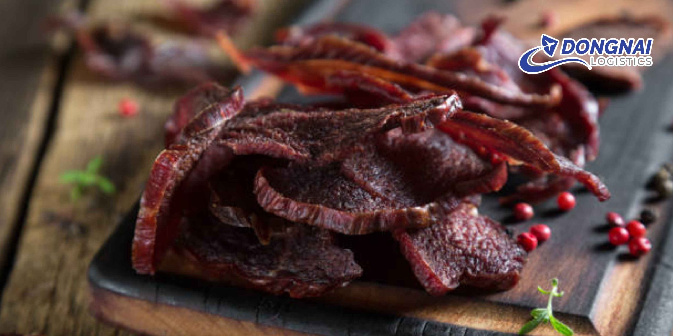 Gửi Khô Bò Tết Từ Hà Nội Vào TP.HCM – Nhanh, Kín, An Toàn Cùng DongNai Logistics
