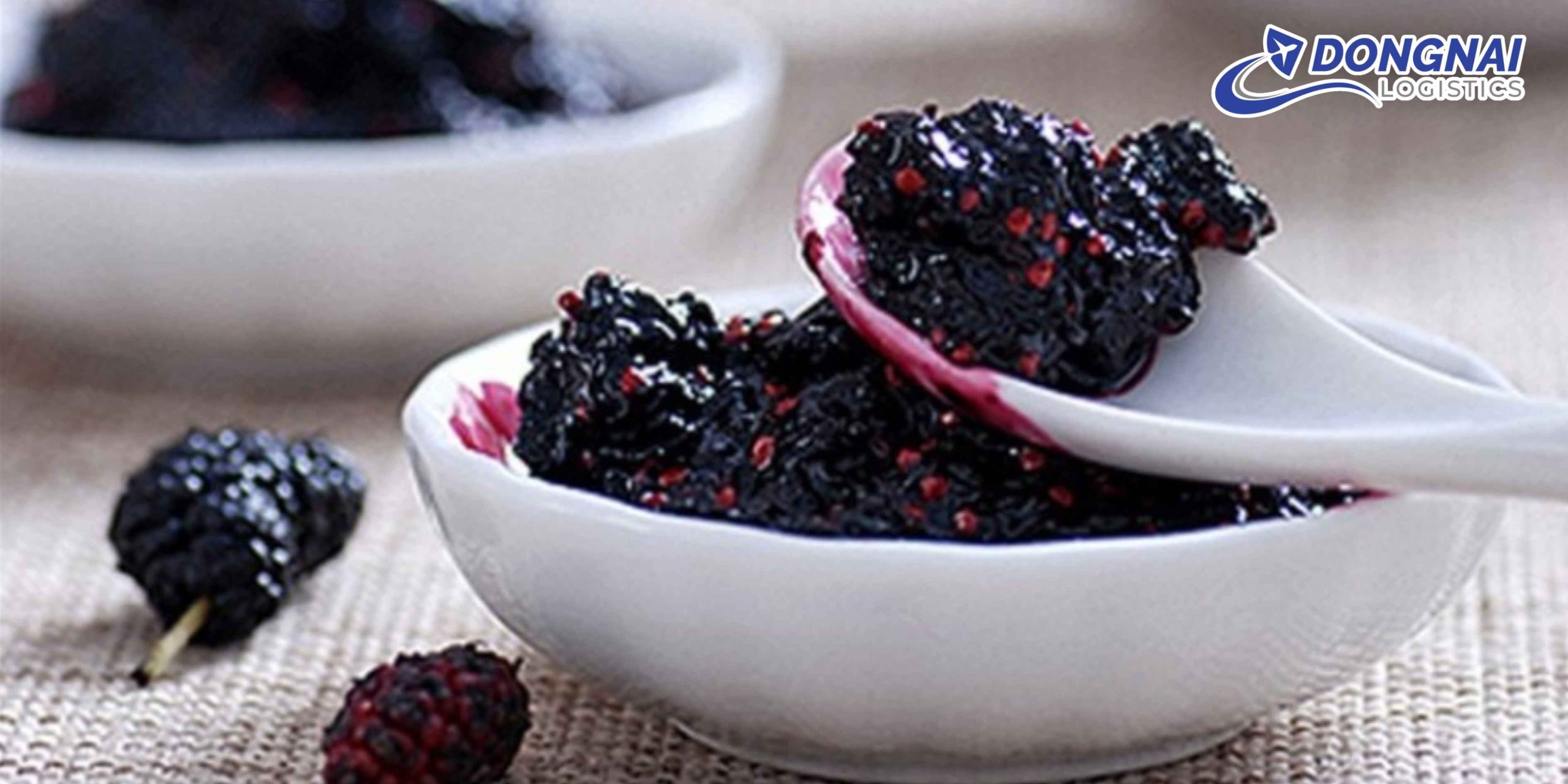 Gửi Mứt Dâu Tằm Tây Nguyên Vào TP.HCM – Kín, Sạch, Giữ Trọn Hương Vị Cùng DongNai Logistics