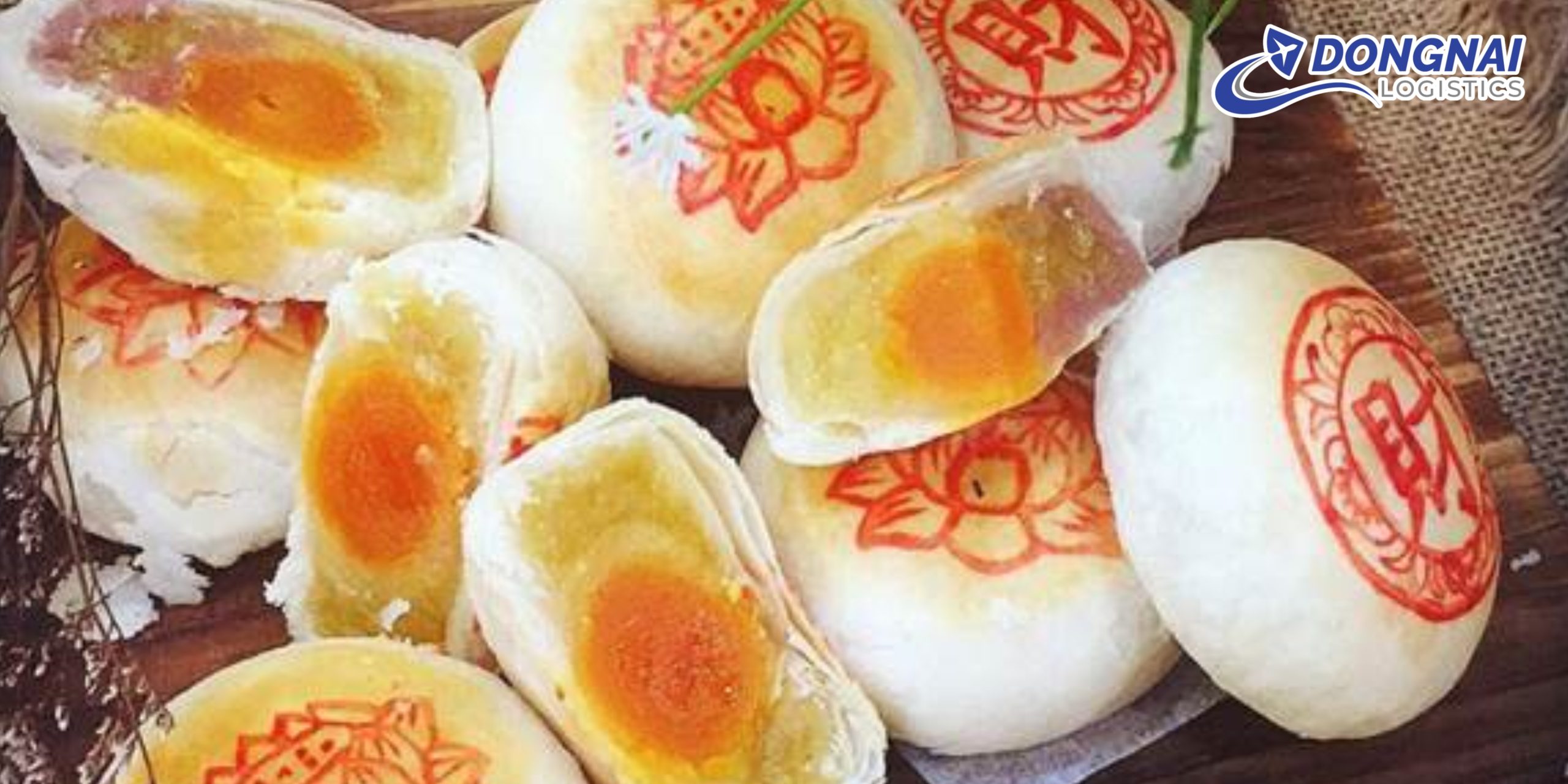 Gửi Bánh Pía Sóc Trăng Đi Hà Nội – Giữ Trọn Hương Vị Miền Tây Cùng DongNai Logistics