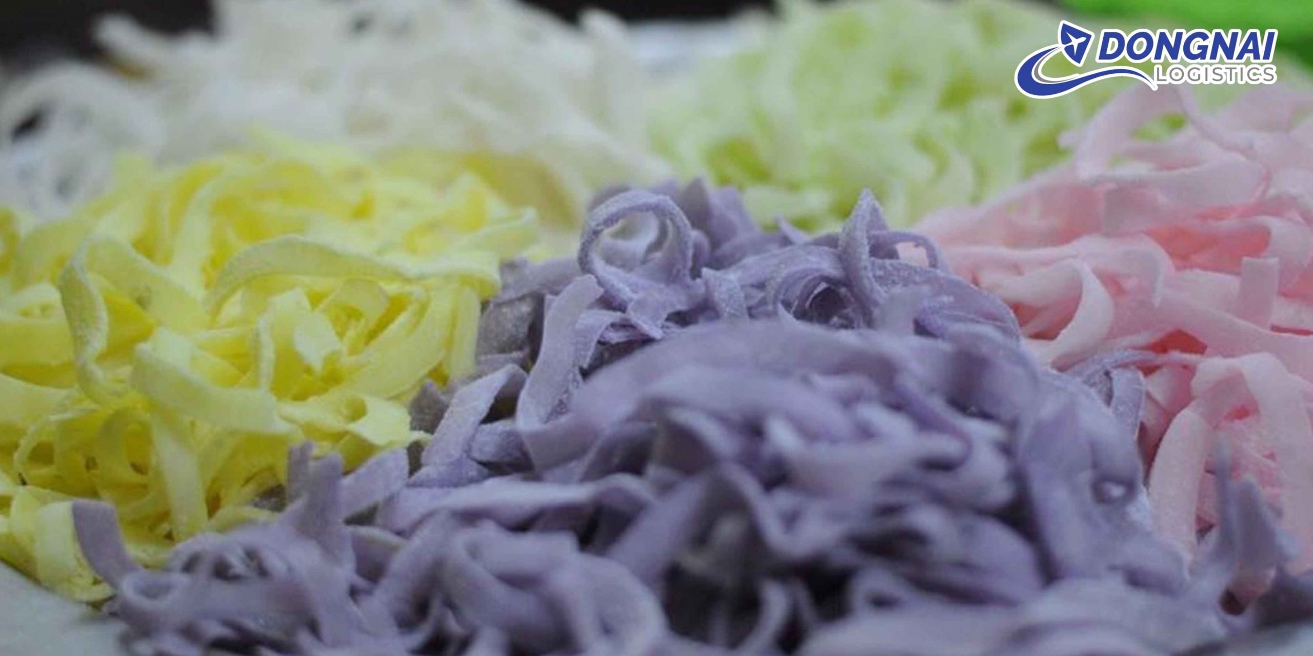 Gửi Mứt Dừa Miền Tây Ra Bắc Ninh – Giữ Trọn Hương Vị Với DongNai Logistics