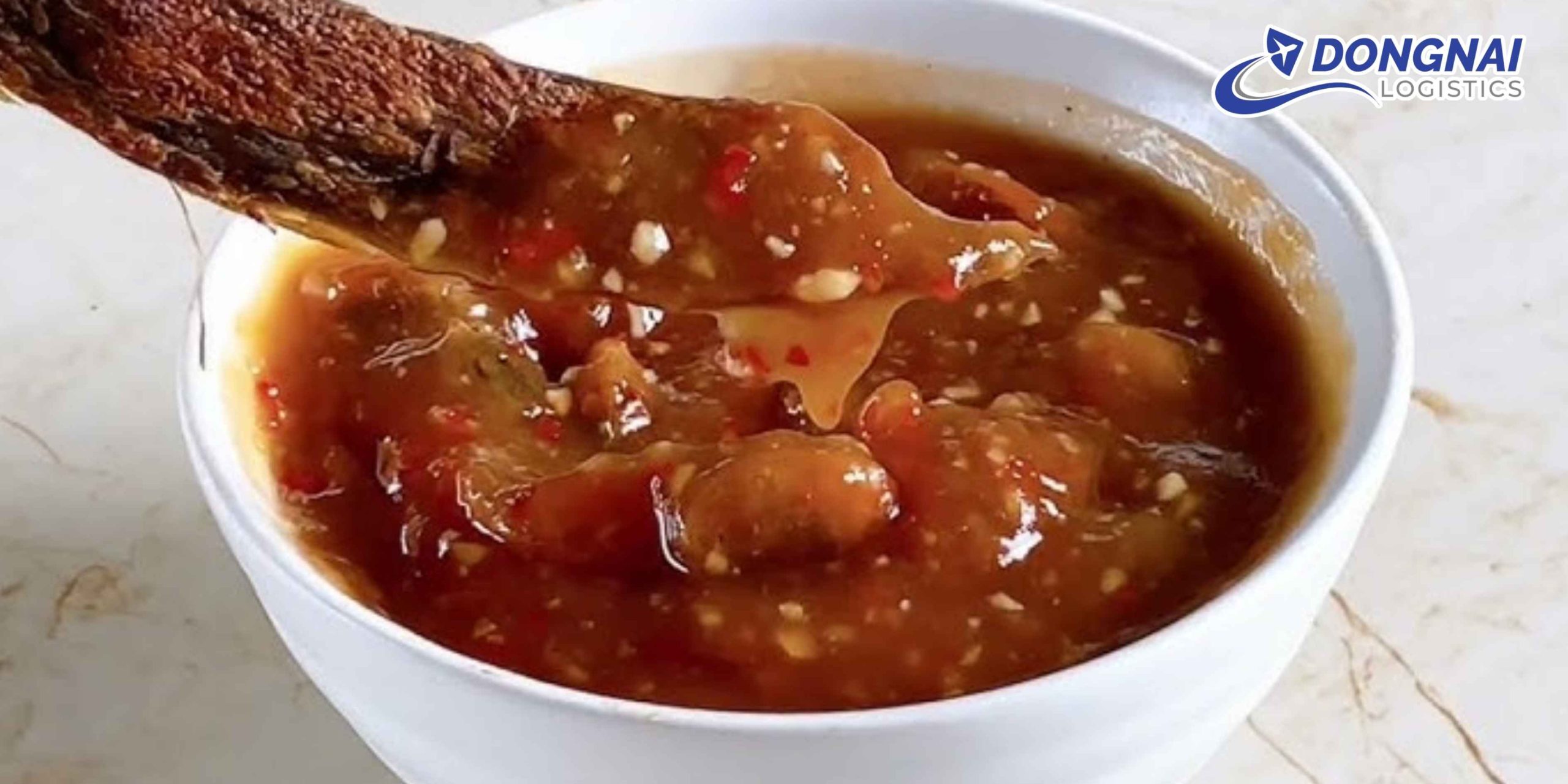 Gửi mắm me An Giang ra Đà Nẵng – Đóng gói chuẩn, vận chuyển an toàn cùng DongNai Logistics