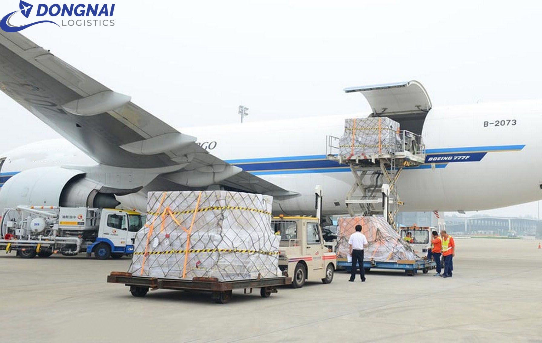 VẬN CHUYỂN HỎA TỐC NỘI ĐỊA - NHANH CHÓNG - AN TOÀN - TIẾT KIỆM