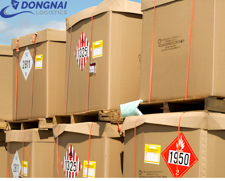 Hàng Nguy Hiểm Trong Logistics Được Phân Loại Ra Sao?