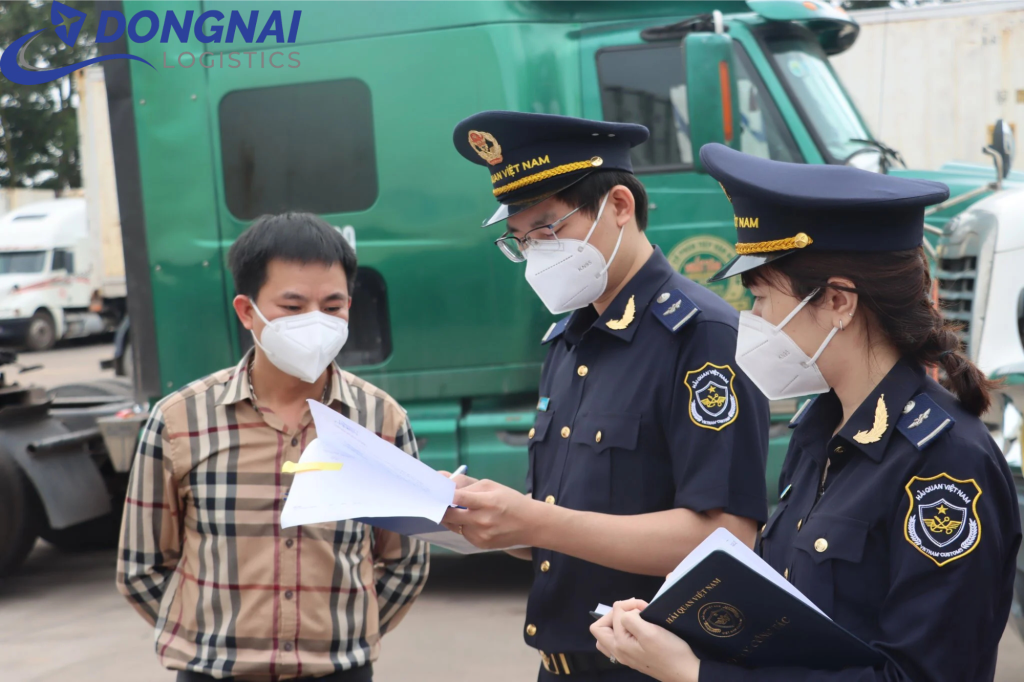 Hàng Bị Giữ Hải Quan: 7 Nguyên Nhân Phổ Biến Và Cách Xử Lý